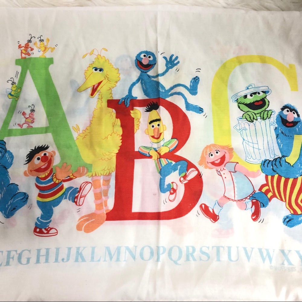 Vintage 80's Sesame Street Muppets J.P. Stevens & Co., Inc. Pillowcase - Picture 1 of 5
